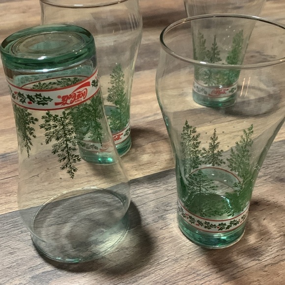Set of 4 Vintage Retro Holiday Christmas Coca-Cola Drinking Bar Diner Glasses - Picture 5 of 10